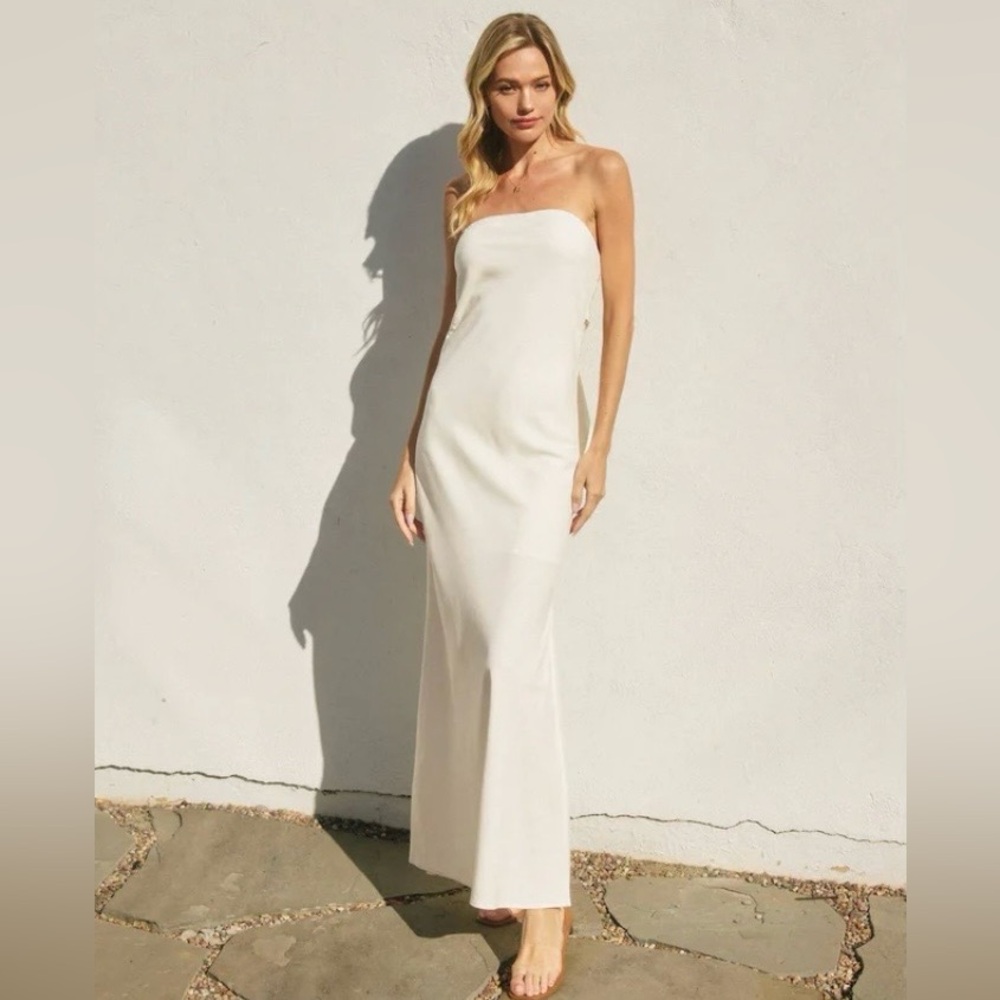 Elegant Bone White Strapless Maxi Dress